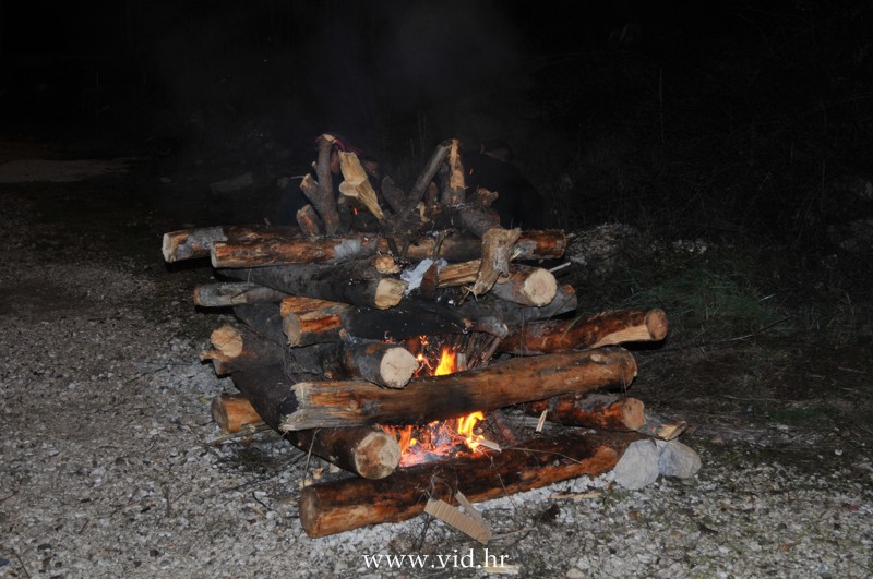 Badnjak (21)